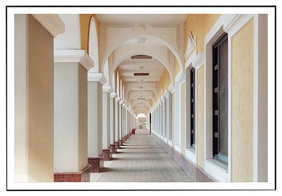 Постер «Геометрическая перспектива аркады с колоннами» (54 х 77 см) В спальню В прихожую В кабинет В гостиную, гарантия 12 месяцев
